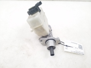 Brake master cylinder