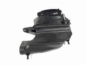 Mercedes Benz E-Class W207 (2009–2017) Luftfiltergehäuse A6420903601 - 4