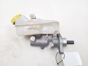  Master cylinder 