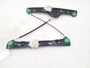 BMW 3 SERIES E90 (2004–2013) Front door window regulator 7060266 - 2