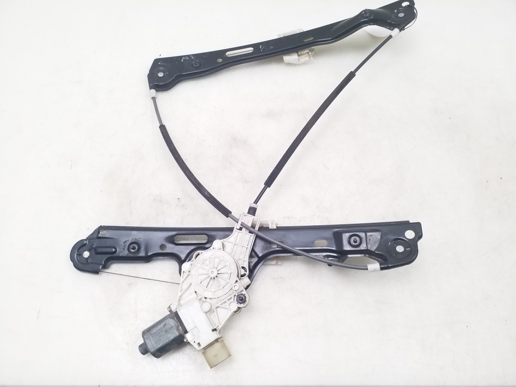 BMW 1 Series E81/E82/E87/E88 (2004-2013) Regulator de geam ușă stânga față 25073658