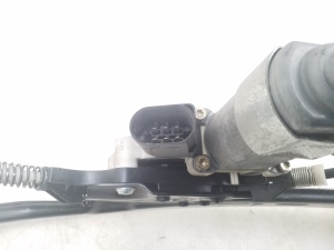 BMW 5 SERIES E60 (2003–2010) Esiukse aknatõstuk ja selle osad - 2