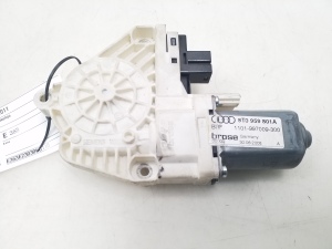 Front door window regulator motor - 8T0959801A