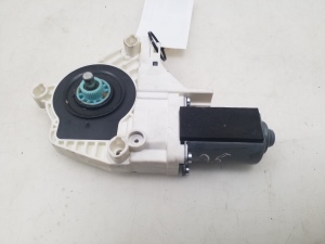 AUDI A5 (2007–2016) Front door window regulator motor 8T0959802B - 2