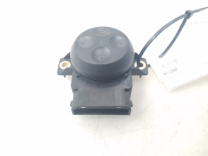 Front seat adjustment switch (on seat) - 8E0959777