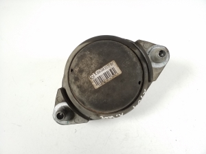Mercedes Benz E-Class W207 (2009–2017) Engine mount A2042402317 - 2