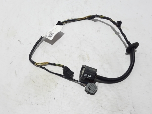  Rear parking sensor cable 