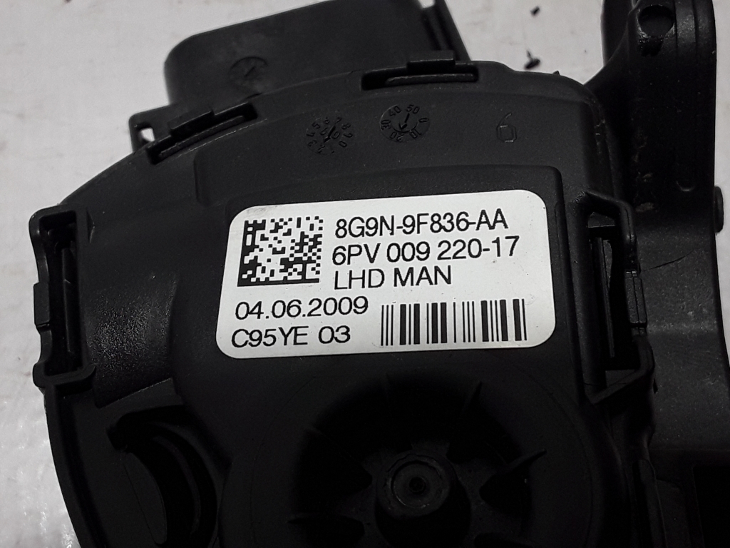 VOLVO XC60 1 generation (2008-2017) Akseleratoriaus (gazo) pedalas 8G9N9F836AA 22384713