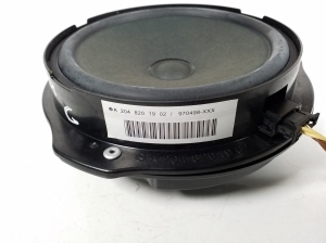 Mercedes Benz E-Class W207 (2009–2017) Esiukse kõlar A2048201902 - 3