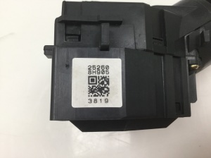 NISSAN X-Trail T30 (2001–2007) Windshield wiper switch 252608H905 - 2