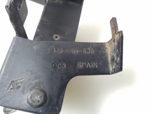 Seat Alhambra (1996–2010) Sicherungskastenhalter unter der Motorhaube 7M3959506 - 2