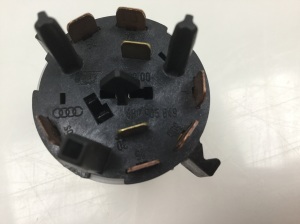 AUDI A4 B6 (2000–2005) Süüteluku kontaktid 4B0905849 - 3