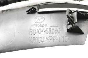 Mazda 3 IV (2019–2026) Tagumise toe sisekujundus bckh68260 - 3