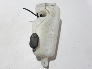  Windscreen washer tank front 