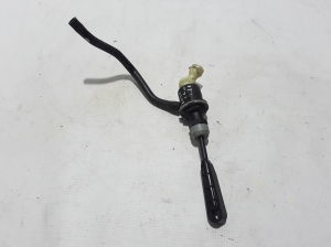 Dacia Duster (2010–2017) Clutch master cylinder 306109244R - 3