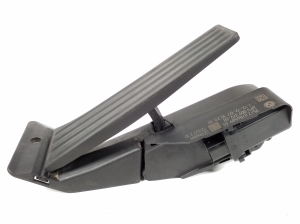 BMW 1 SERIES E81 (2007–2012) Accelerator pedal 6786589 - 2