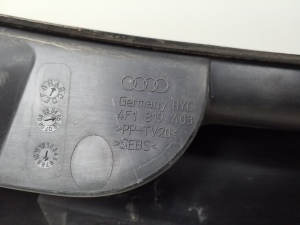 AUDI A6 C6 (2004–2011) Klaasipuhastite mehhanismi kate esiklaasi juures 4F1819403 - 2