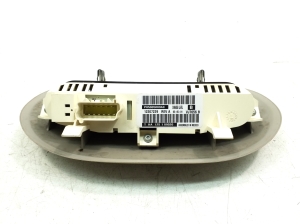 Chrysler Town Country IV (2000–2007) Heater control panel 05005009AC - 2
