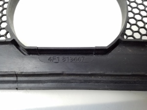 AUDI A6 C6 (2004–2011) Klaasipuhastite mehhanismi kate esiklaasi juures 4F1819447 - 2