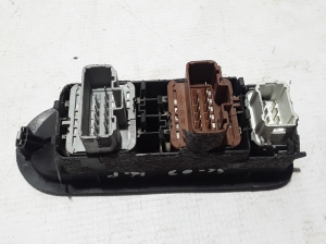RENAULT Scenic (2003–2010) Esiukse klaaslüliti 8200315042 - 2