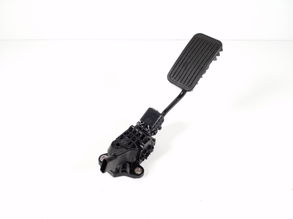 HONDA CR-V 4 generation (2012-2019) Akseleratoriaus (gazo) pedalas 2700000380 21908040