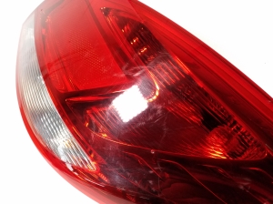  Rear corner lamp 