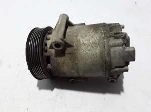  Air conditioner compressor 