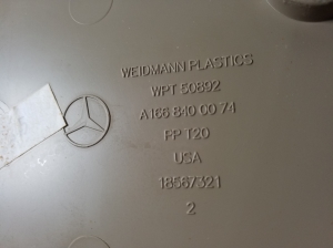 Mercedes Benz ML-Class 166 (2011–2015) Sonstiges Teil Kofferraum innen A1668400074 - 3