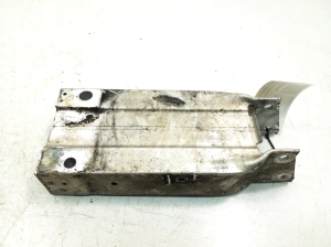  Front bumper beam damper 