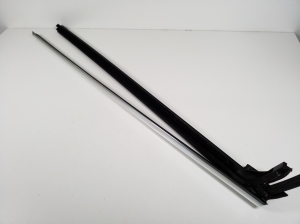 Mercedes Benz E-Class W207 (2009–2017) Außenfensterdichtung vordere Tür A2077250282 - 3