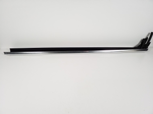 Front door outer window molding - A2077250282