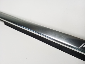 Mercedes Benz E-Class W212 (2009–2015) Fensterschachtleiste außen Tür hinten A2127350265 - 3