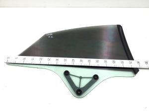 Mercedes Benz E-Class W207 (2009–2017) Seitenscheibe hinten (Karosserie) A2076700110 - 3