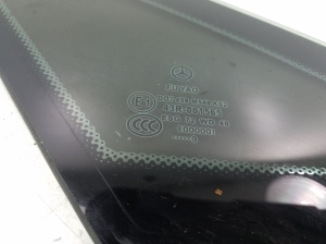 Mercedes Benz E-Class W207 (2009–2017) Seitenscheibe hinten (Karosserie) - 2
