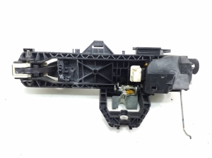 Mercedes Benz E-Class W207 (2009–2017) Front door external opening handle and its details - 3