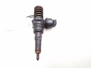 Fuel injector - 038130075AL