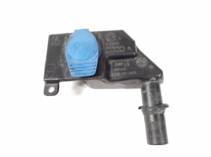   Front windshield washer reservoir and its parts  - 8T2955463B 