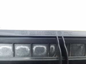 Mercedes Benz E-Class W207 (2009–2017) Lüftungsgitter Kotflügel hinten A2128300242 - 2