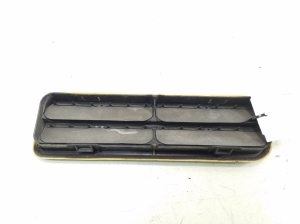 Mercedes Benz E-Class W207 (2009–2017) Lüftungsgitter Kotflügel hinten A2128300242 - 3