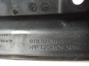 AUDI A5 (2007–2016) Esiporitiiva muu osa 8T0821111A - 2
