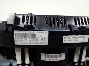 Mercedes Benz E-Class W207 (2009–2017) Instrument cluster A2125409747 - 4