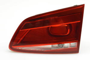 Tail light on trunk lid - 3AF9450940