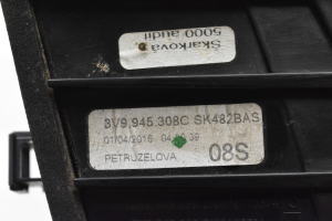 Skoda Superb (2015–2026) Tagatuli tagaluugil 3V9945308C - 3