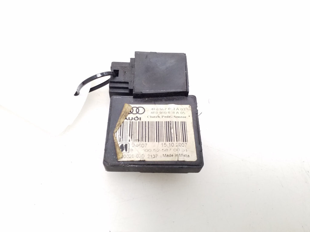 AUDI A6 C6/4F (2004-2011) Clutch pedal sensor 4F0907658A 25074907