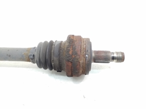 Mercedes Benz C-Class 204 (2007–2014) Tagumine veovõll ja selle osad A2043501710 - 3