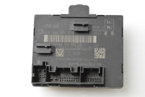Tagumise küljeukse juhtplokk - 5Q0959595E