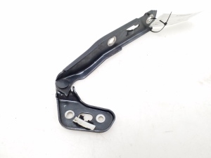 AUDI A6 C6 (2004–2011) Charnière de capot moteur 4F0823301