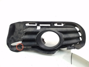   Front bumper fog lamp cover 