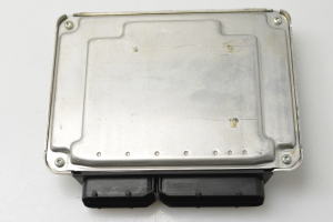 AUDI A4 B6 (2000–2005) Mootori juhtplokk 038906019LJ - 4