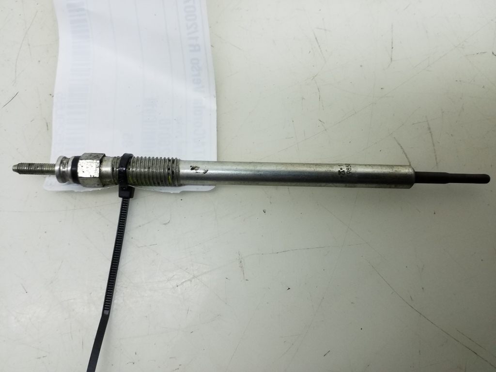 Used TOYOTA Land Cruiser Glow plug 1985030010